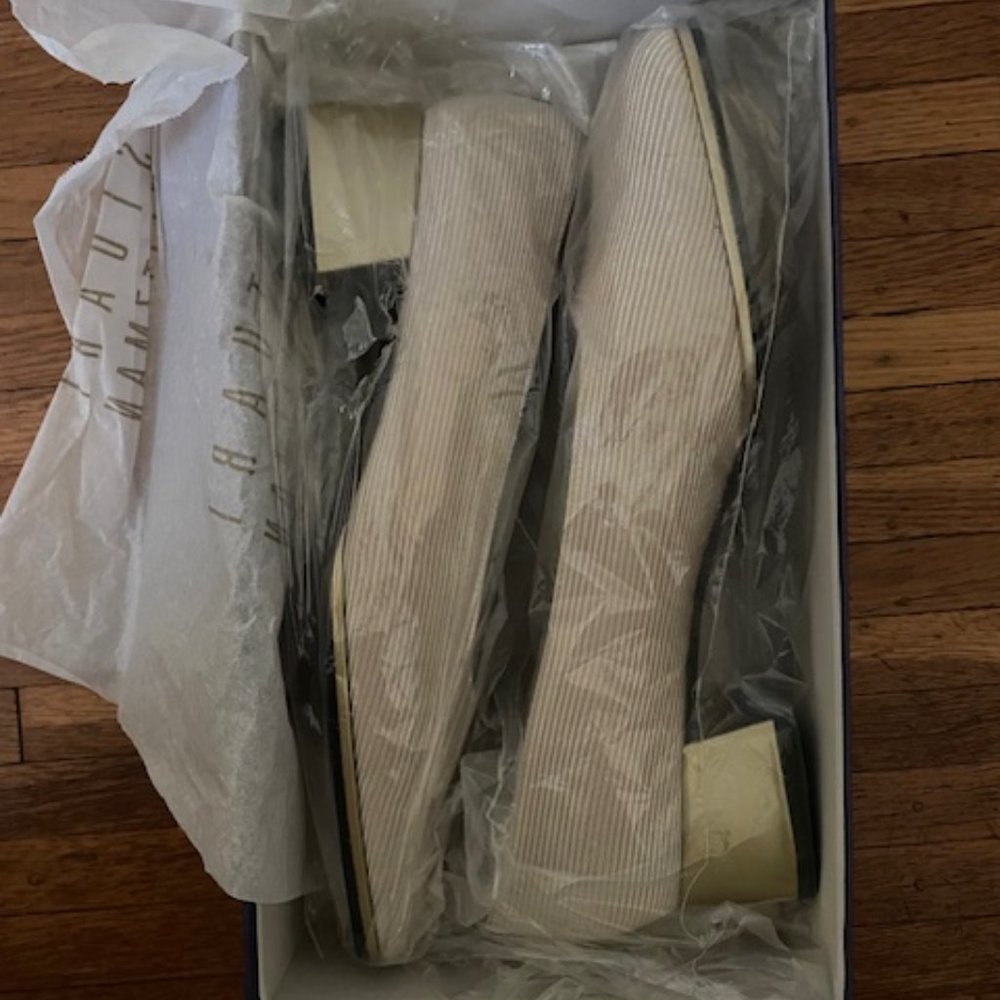 Shoes - Picture 4 of 4